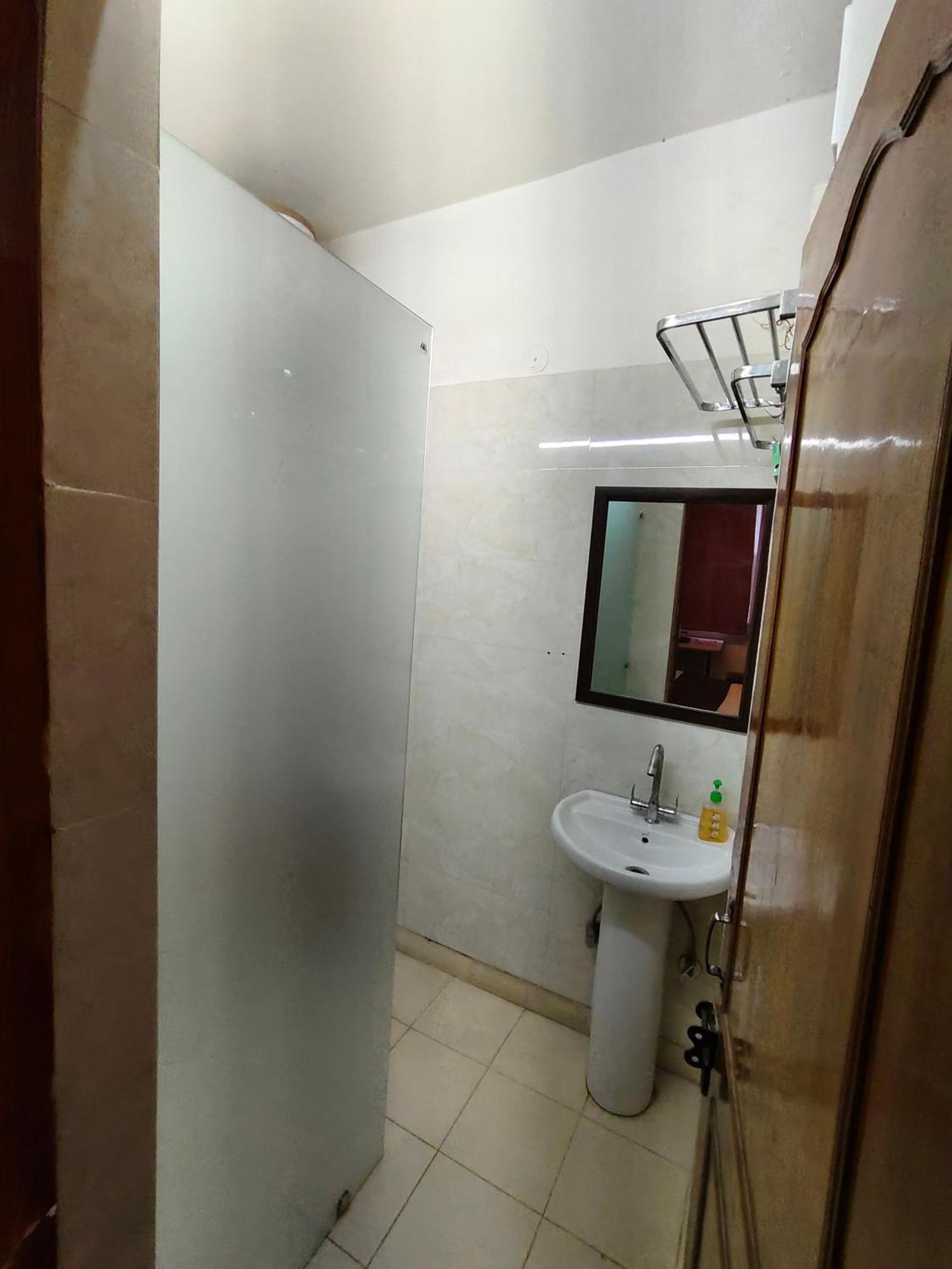 Hotel New Imperial Газиабад Екстериор снимка