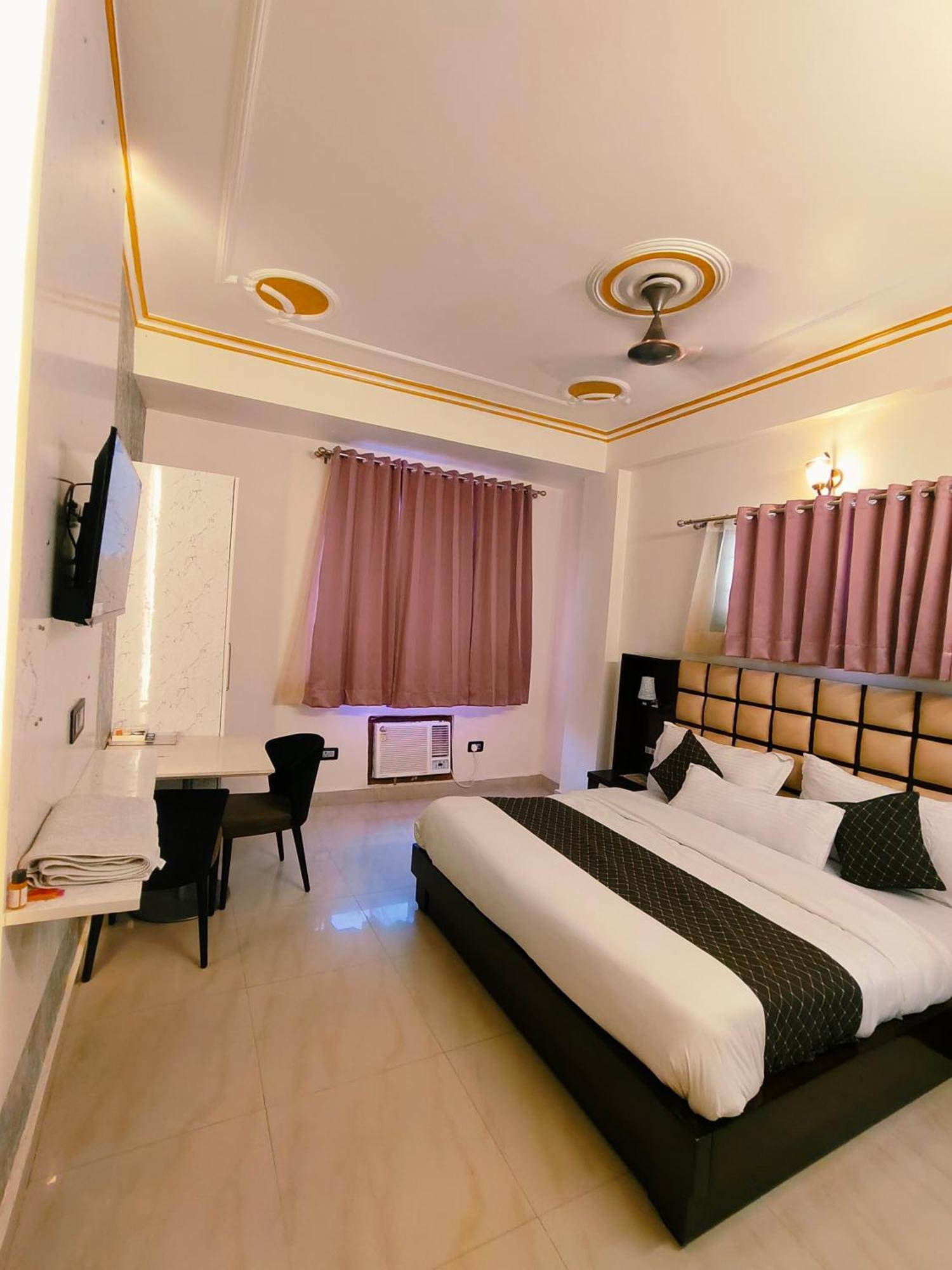 Hotel New Imperial Газиабад Екстериор снимка