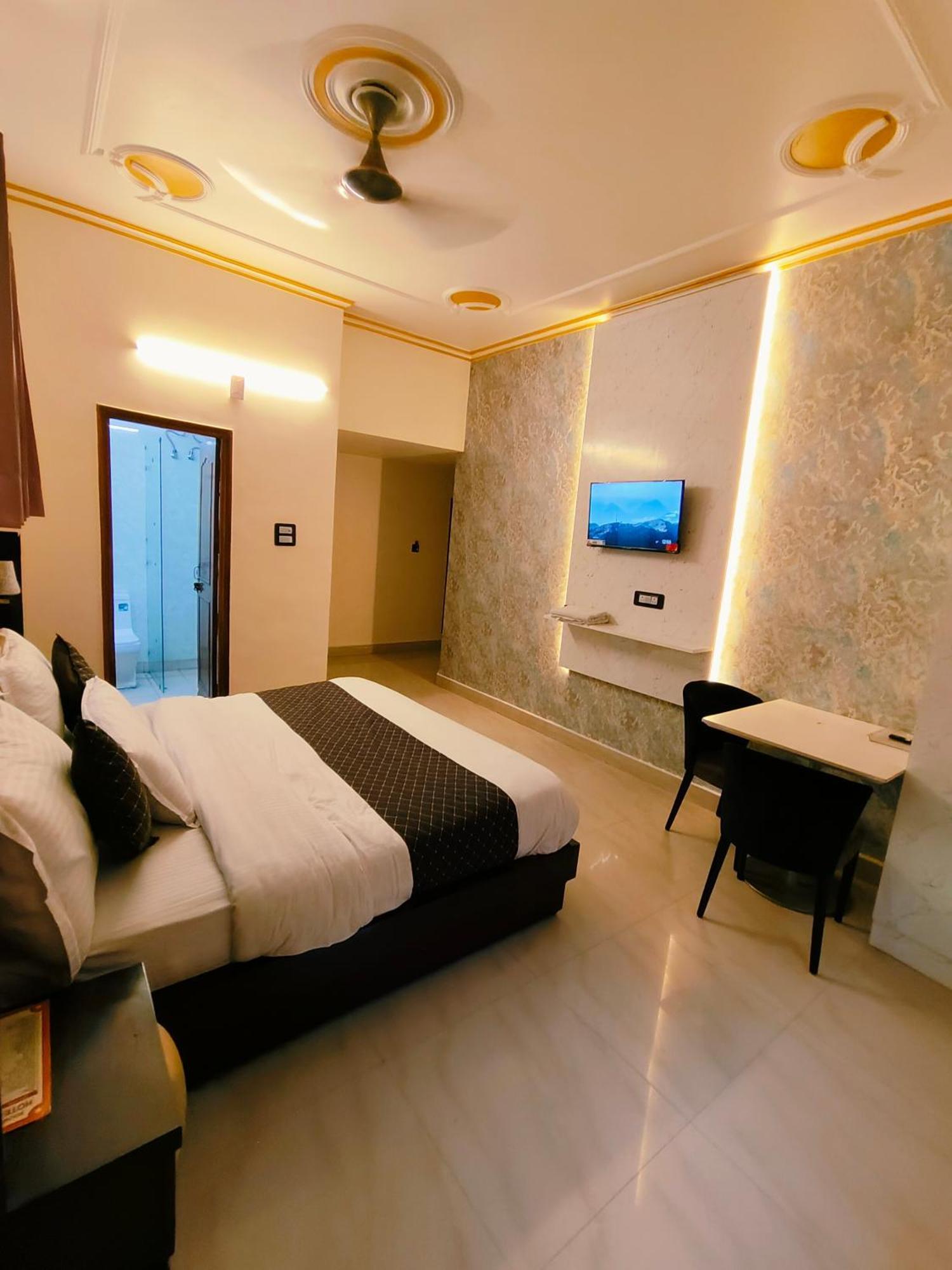 Hotel New Imperial Газиабад Екстериор снимка