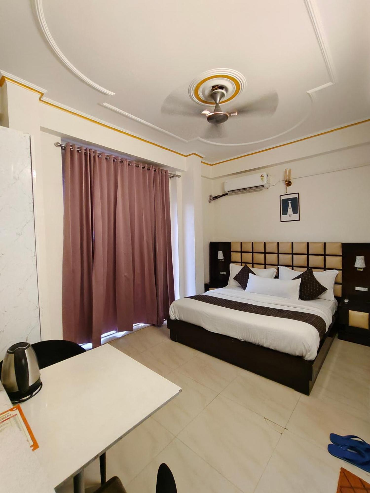 Hotel New Imperial Газиабад Екстериор снимка